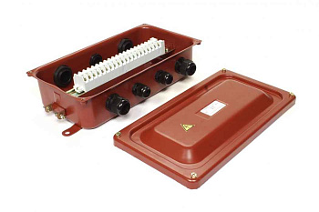 Коробка клеммная У615А У2 IP54 пластиковый ввод ГОФРОМАТИК 