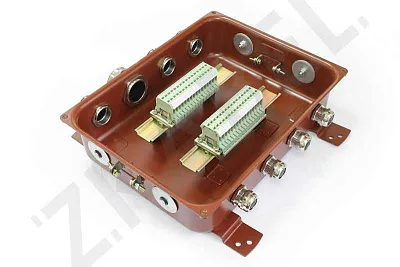 Коробка соединительная КС-40 УХЛ1,5 IP65 латунный ввод ГОФРОМАТИК 